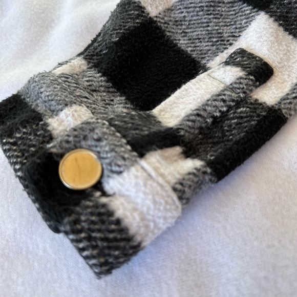 Zara Cropped Plaid Coat - Picture 6 of 8